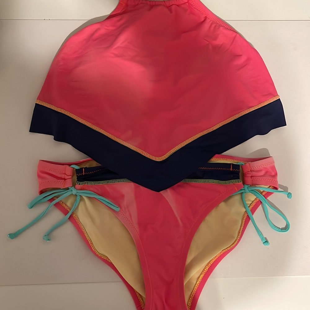 Bathing Suit - Picture 2 of 4